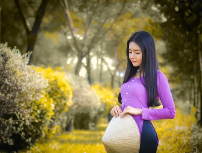 Áo dài tím kiêu sa nón lá [1EGHWV]