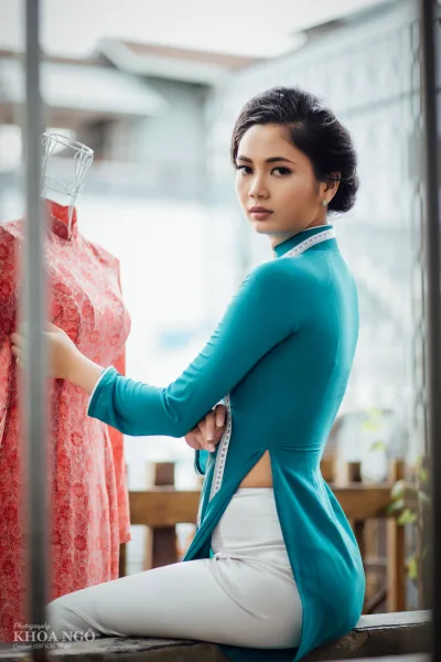 Khoảnh khắc áo dài xanh hài hòa áo dài xanh [WYO9YO]