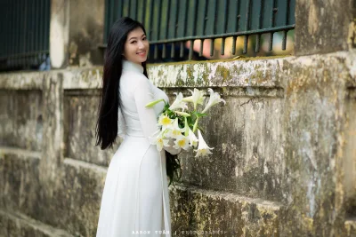 Áo dài trắng thanh thoát [1HWJRJ]