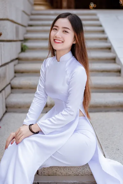 Áo dài trắng ấn tượng [KRVV60]