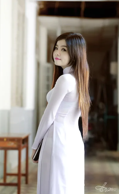 Yêu kiều áo dài trắng hồn nhiên [XLOKDL]