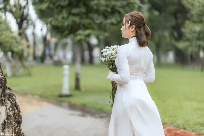Áo dài trắng đằm thắm hoa [CDIIAB]