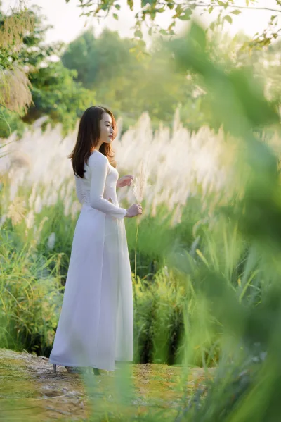 Cách tân áo dài trắng truyền thống [BVJ5XI]
