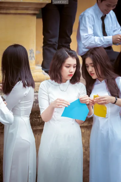 Áo dài trắng vẻ đẹp áo dài thanh thoát [MMU1GH]
