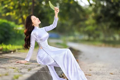 Người đẹp áo dài trắng yêu kiều áo dài trắng [MQUJOP]