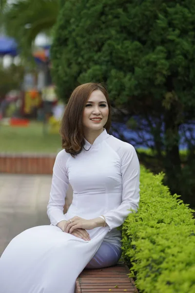 Vẻ đẹp áo dài áo dài trắng trang nhã [MPI7Z1]