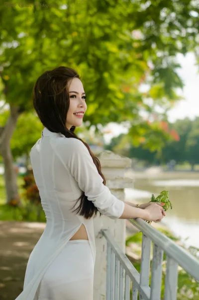 Girl xinh áo dài trắng hiện đại áo dài trắng [EDN4L9]
