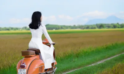 Hút hồn áo dài trắng xe đạp [VWWYCI]