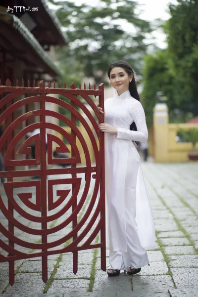 Khoảnh khắc áo dài trắng hoài cổ [G2MSIN]