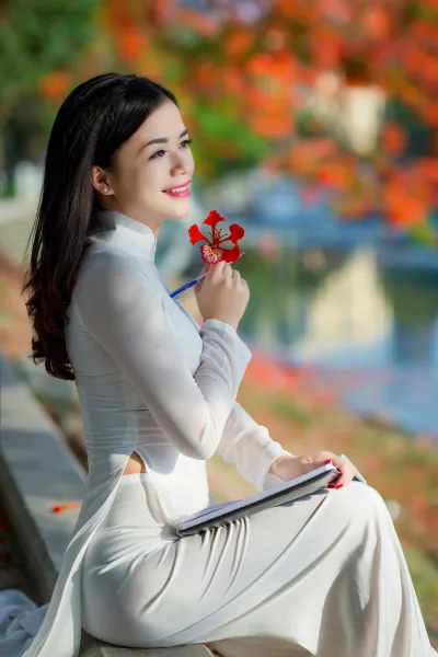 Áo dài trắng hiện đại hoa phượng [KOBX9X]
