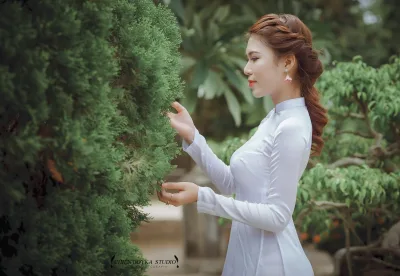 Áo dài trắng nuột tinh tế [1SUBYG]