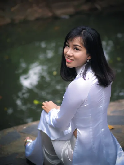 Áo dài trắng nhẹ nhàng tinh khôi [YRDKZV]