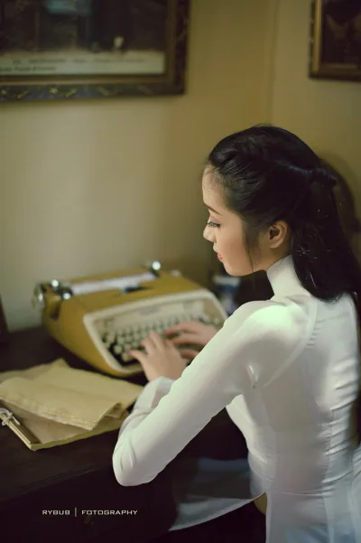 Thanh nhã áo dài trắng cổ kính [RNKCLB]