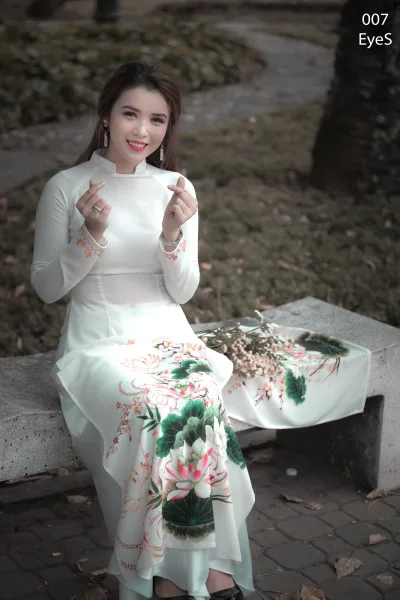 Áo dài trắng áo dài trắng ấn tượng [KJCQBJ]