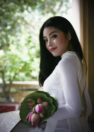 Áo dài trắng bộ sưu tập hoa nữ tính [UDYT6D]