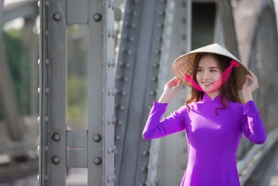 Hiện đại áo dài trắng nón lá [NYKOQ7]