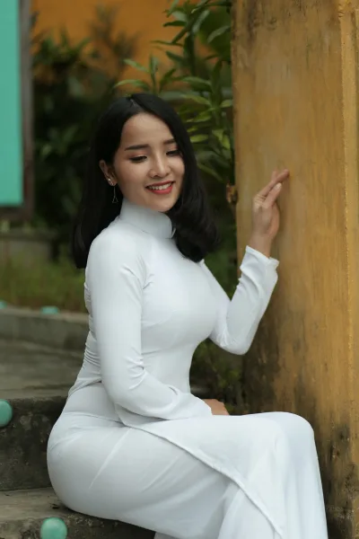 Áo dài trắng hài hòa nuột [934CZQ]