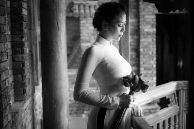 Cách tân áo dài trắng sang trọng trắng đen [XOCGIT]