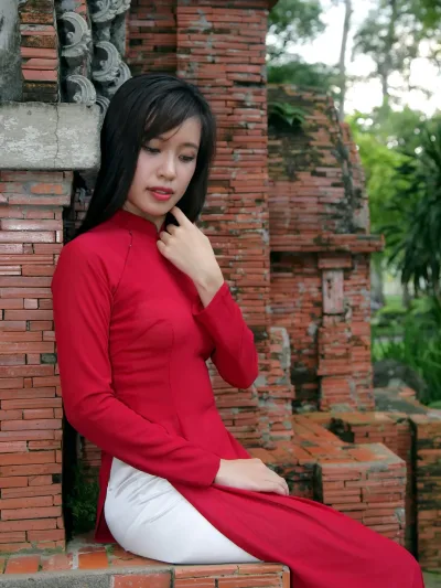Người đẹp áo dài trắng duyên dáng áo dài trắng [YMFS3C]