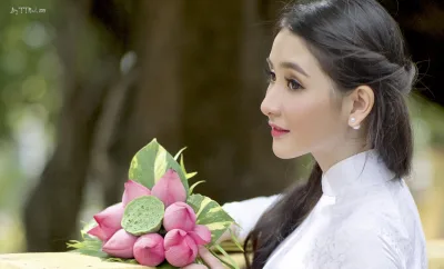 Áo dài trắng nữ nhân hoa sen tinh khôi [MCQ6DH]