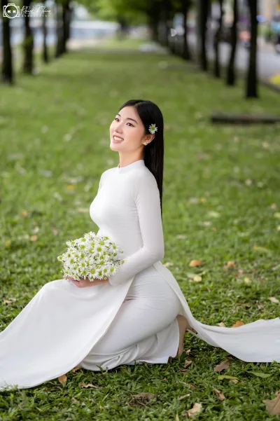 Áo dài trắng hoa mong manh [KCDSLO]