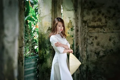 Áo dài trắng nón lá thanh thoát [VJSBH0]