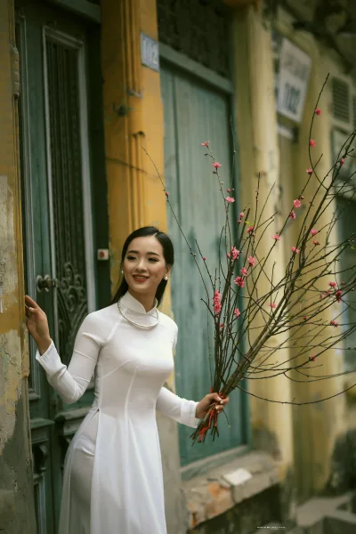 Áo dài trắng áo dài trắng ấn tượng [I8VQW0]