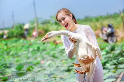 Mong manh áo dài trắng bên h? [SOUNZD]