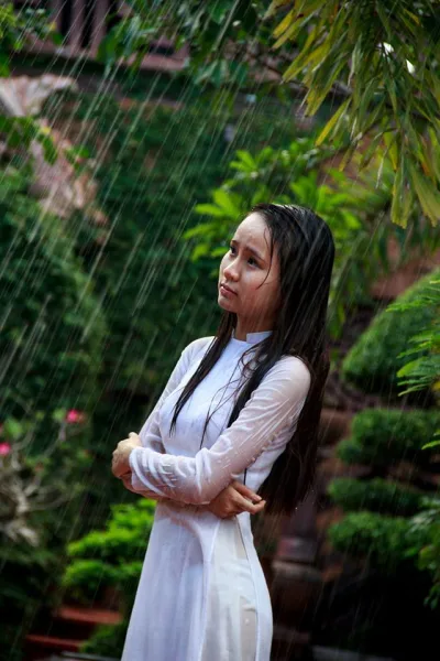 Áo dài trắng yêu kiều [QUFCHA]