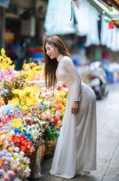 Áo dài trắng hoa cổ điển [FBXSB9]