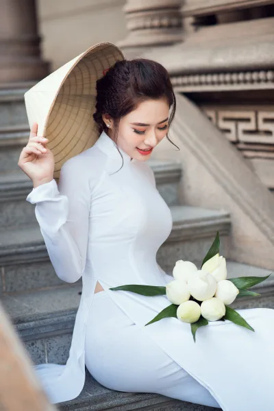 Sang trọng áo dài trắng nón lá [M61UH2]