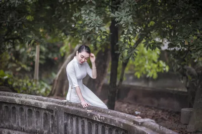 Thanh tao áo dài trắng [MWRGXZ]