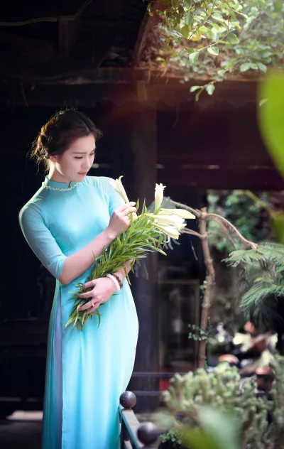 Bộ ảnh áo dài xanh e ấp hoa [MZGOCV]