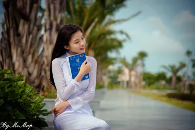 Khoảnh khắc áo dài trắng thướt tha nữ sinh [1VVMC4]