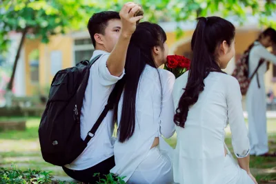 Áo dài trắng hình nền sân trường duyên thầm [OB5PLA]