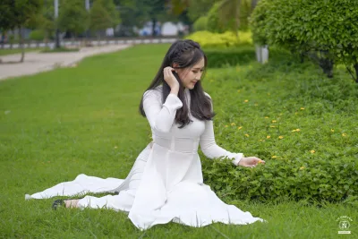 Áo dài trắng nét đẹp áo dài ngồi dáng điệu đà tinh khôi [KHECFM]