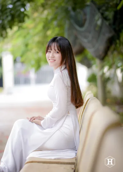 Gái xinh áo dài trắng tinh tế tinh khôi [78PIYK]