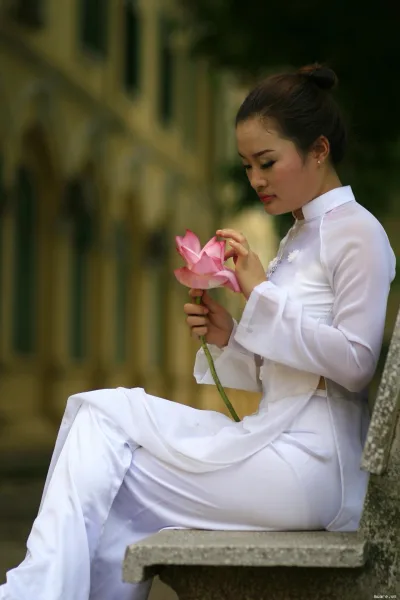 Rửa mắt với ảnh áo dài trắng thanh nhã [C5ET39]