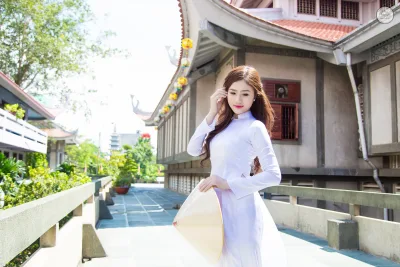 Áo dài trắng ấn tượng nón lá [6TDGDA]