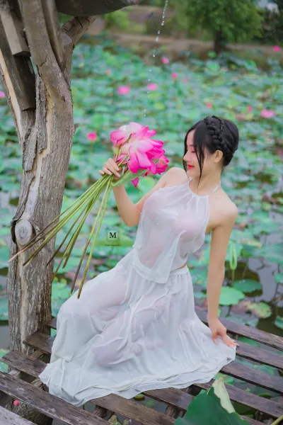 Yêu kiều áo dài trắng ướt [FFI1YL]