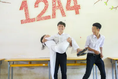 Thanh lịch áo dài trắng bồng bế [K80ZRU]