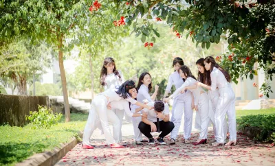 Áo dài trắng bộ sưu tập kỷ yếu rạng rỡ [FMNWUJ]