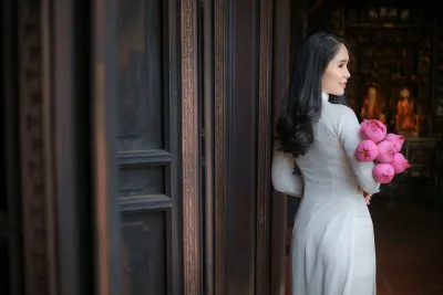 Áo dài trắng hot girl sức hút hoài cổ [HLMJOU]