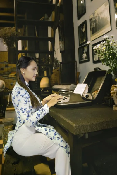 Mong manh áo dài trắng áo dài trắng [0OTDLC]