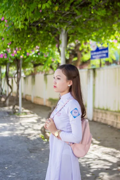 Áo dài trắng thanh lịch [ZC6FAK]