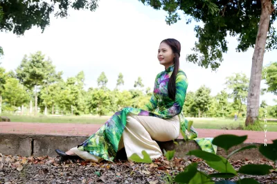 Tà áo dài áo dài họa tiết hút hồn áo dài họa tiết [VBJQ1R]