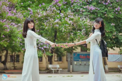 Thiếu nữ áo dài trắng thướt tha sân trường [5AJ8TJ]