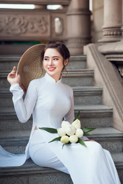 Kiêu sa áo dài trắng nón lá [QEYMTH]