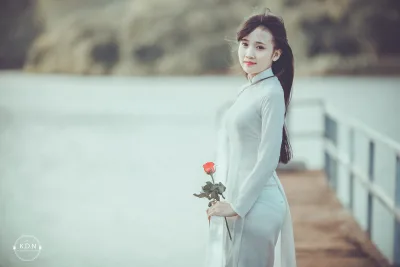 Áo dài trắng nuột mong manh [G6FGLW]