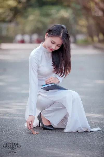 Tinh khôi áo dài trắng hoa [BDWLAN]